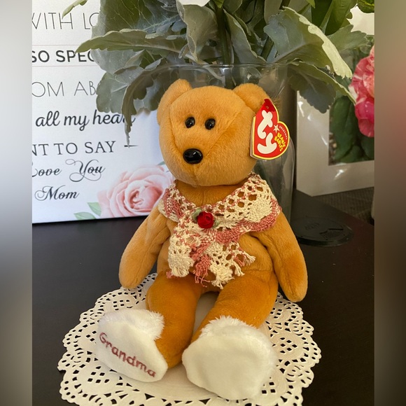 🌸 “GRAMS” RETIRED INTERNET EXCLUSIVE  TY BEANIE BABY BEAR. DATED 2005! MWMT! - Picture 6 of 6
